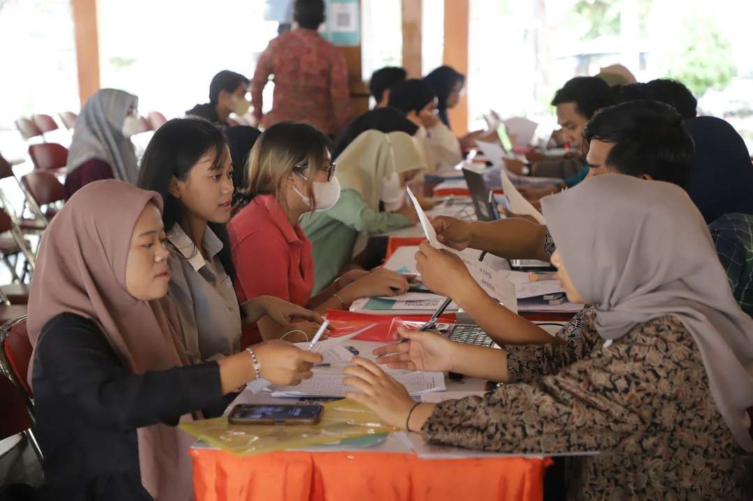 Pendaftaran Beasiswa Pemuda Tangguh dibuka oleh Pemkot Surabaya. (Foto: Humas Pemkot Surabaya)