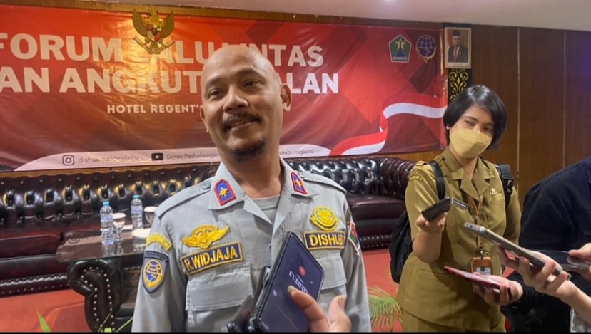 Kepala Dinas Perhubungan Kota Malang, Widjaja Saleh Putra usai mengisi acara Forum Lalu-Lintas Kota Malang (Foto: Lalu Theo/Ngopibareng.id)