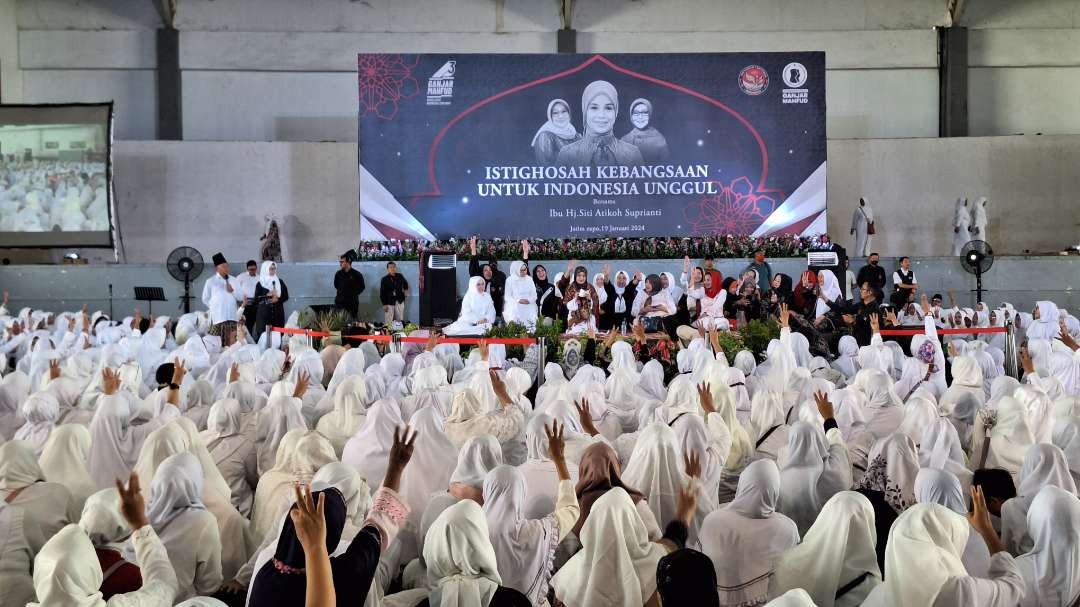 Suasana gelaran ;Istighosah Kebangsaan untuk Indonesia Unggul', yang dihadiri istri Capres Ganjar Pranowo, Siti Atikoh, pada Jumat 19 Januari 2024. (Foto: Julianus Palermo/Ngopibareng.id)