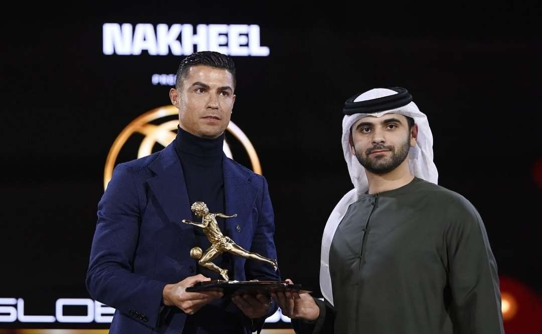 Cristiano Ronaldo meraih Globe Soccer Awards kategori Maradona Award. (Foto: Instagram @cristiano)