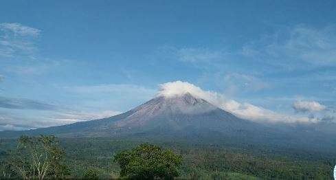 Penampakan Gunung Semeru, pada Senin 22 Januari 2024. (Foto: Magma ESDM)