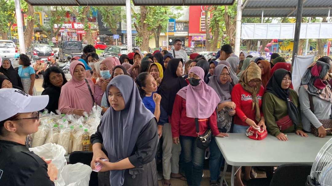 Tim Pemenangan Nasional (TPN) Ganjar Pranowo dan Mahfud MD, menggelar pasar sembako murah untuk warga Malang Raya dan Tapal Kuda. (Foto: Istimewa)