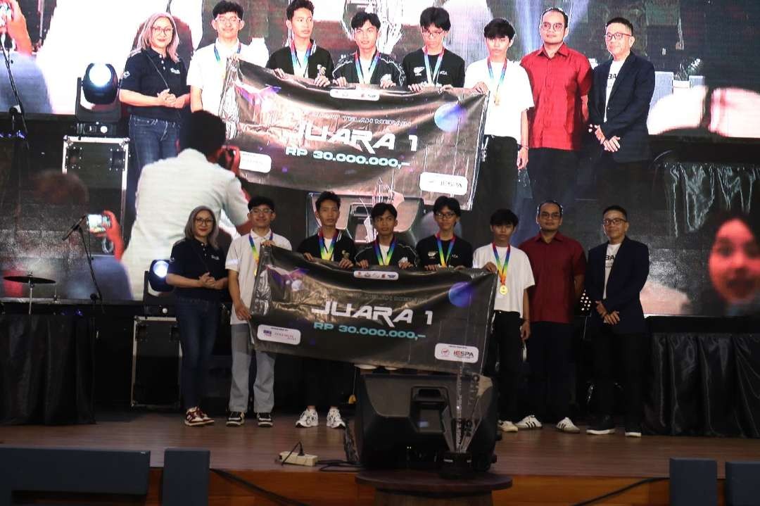 Kompetisi Ubaya E-Sport League Junior 2024 yang dihadiri Alam Ganjar. (Foto: Dok Ubaya)