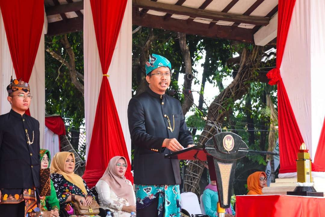 Bupati Sidoarjo Ahmad Muhdlor Ali saat upacara Hari Jadi Sidoarjo ke-165 di Alun-alun (foto : Aini/Ngopibareng.id)
