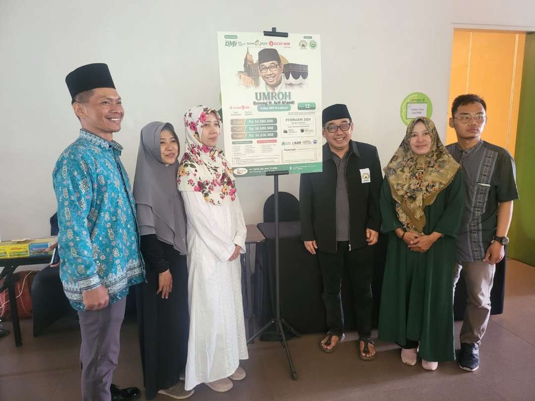 Ketua DMI Kota Surabaya mengikuti perjalanan umroh bersama para jamaah melalui program Koperasi Dana Muamalah Insani. (Foto: istimewa)