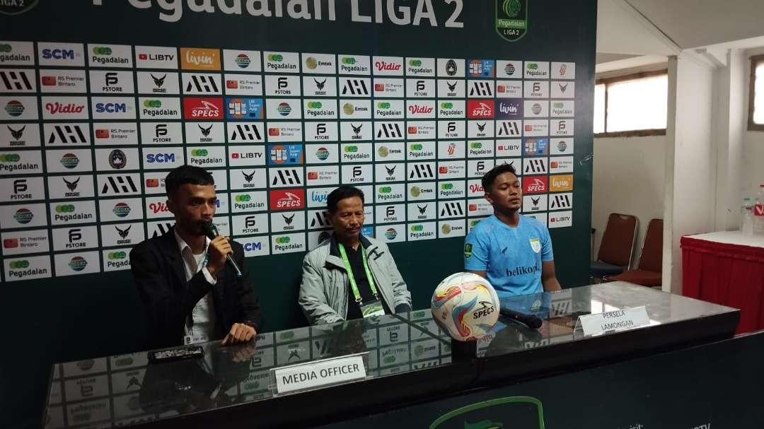 Pelatih Persela Djajang Nurdjaman saat konferensi pers usai pertandingan. (Foto: Istimewa)