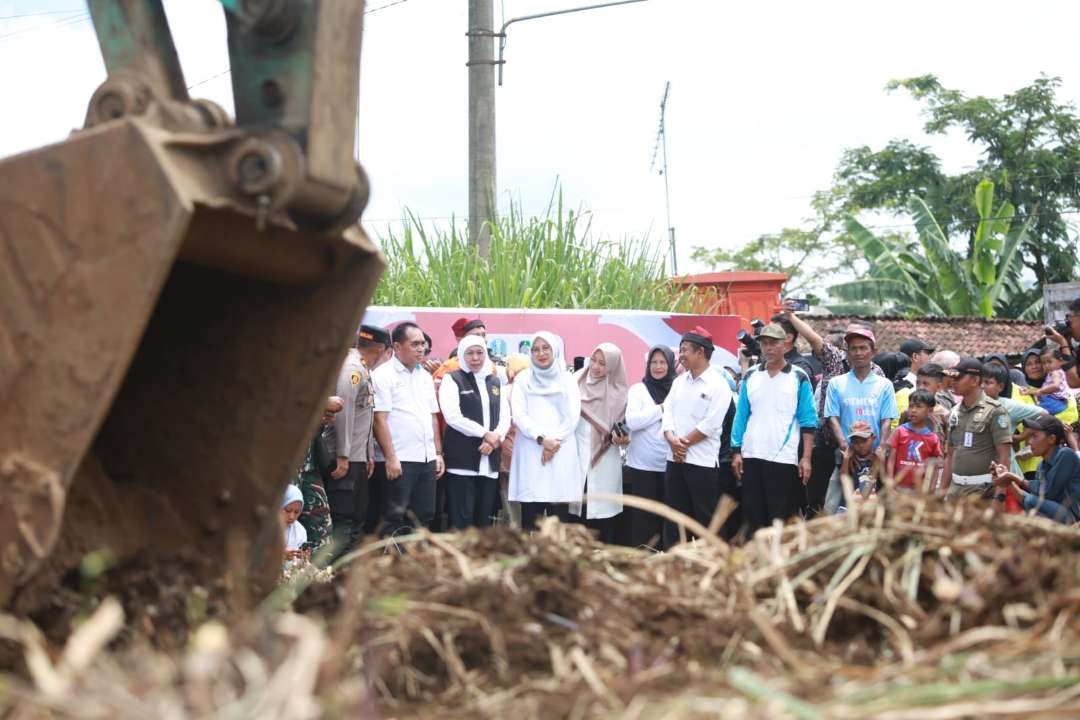 Pembangunan hunian relokasi warga terdampak banjor bandang di Kecamatan Kalibaru dimulai (Foto: Humas Pemkab Banyuwangi)