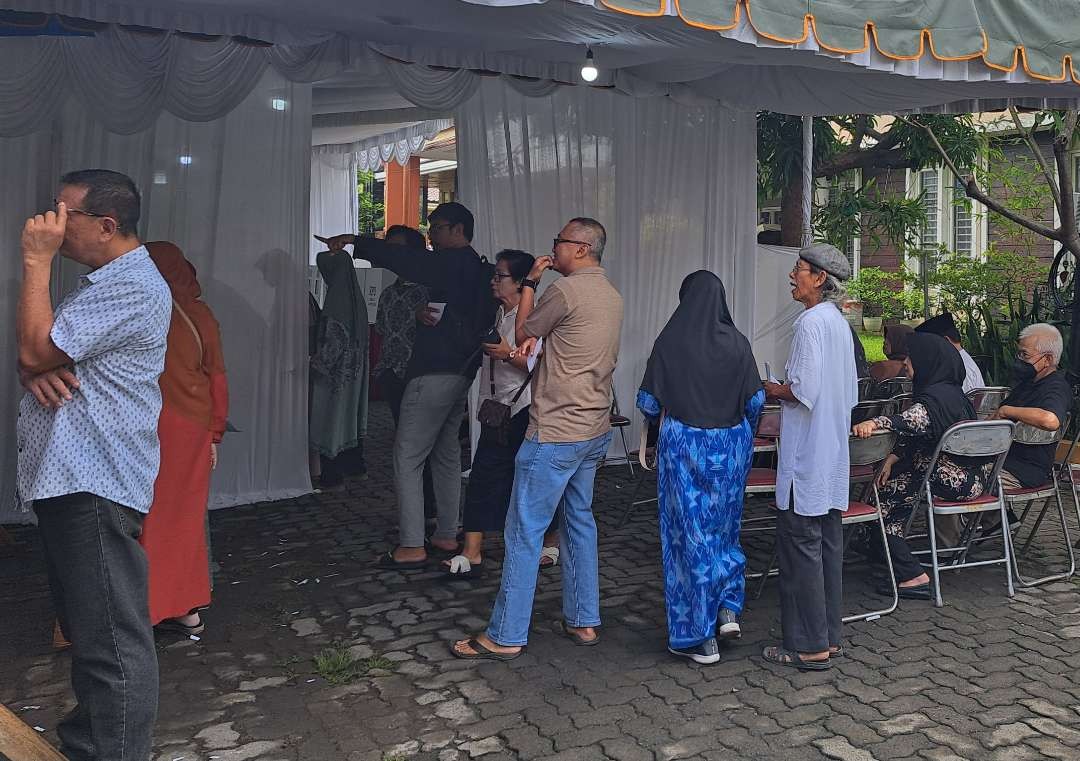 Tiga tempat pemungutan suara (TPS) di Surabaya Barat berpotensi pemungutan suara ulang. (Foto: Pita Sari/Ngopibareng.id)