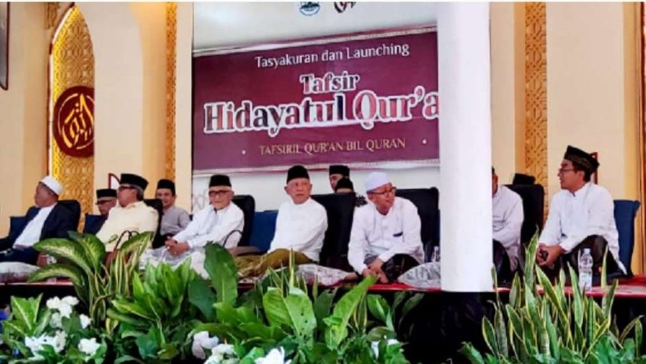 Diluncurkannya Kitab Tafsir Al-Quran Hidayatul Qur'an, merupakan kebahagiaan tersendiri bagi kaum santri. (Foto: dok/ngopibareng.id)