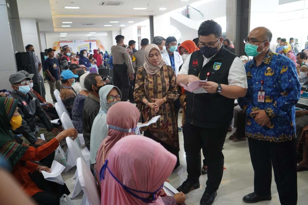 Permudah akses layanan kesehatan bagi warganya, Bupati Mas Dhito wujudkan Kabupaten Kediri sehat. (Foto: Istimewa)