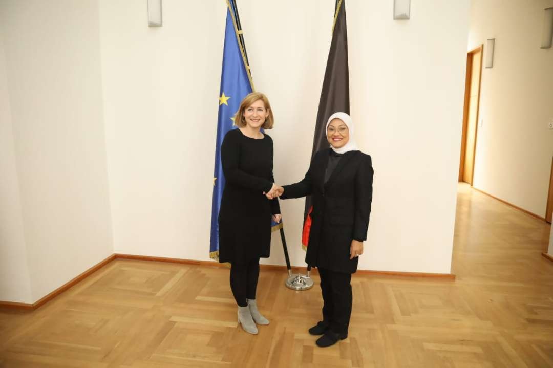 Menaker Ida Fauziyah bersama Wakil Menteri Kementerian Federal Ketenagakerjaan dan Sosial Jerman, Lilian Tschan. (Foto: Menaker)