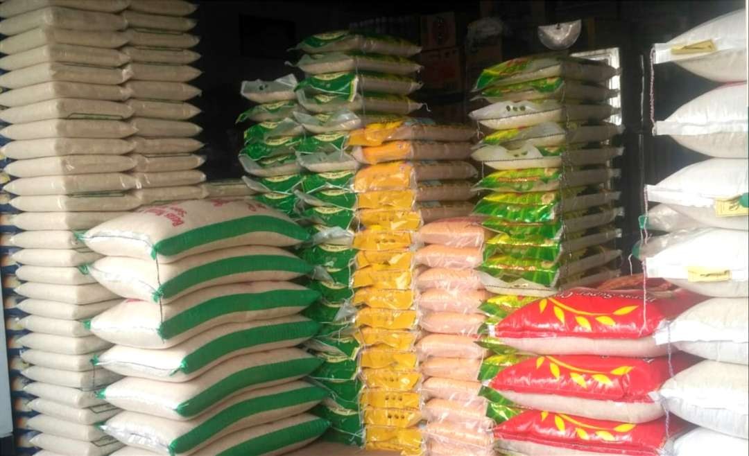 Harga beras di Situbondo memasuki bulan Maret ini mulai turun. (Foto: Guido Saphan/Ngopibareng.id)
