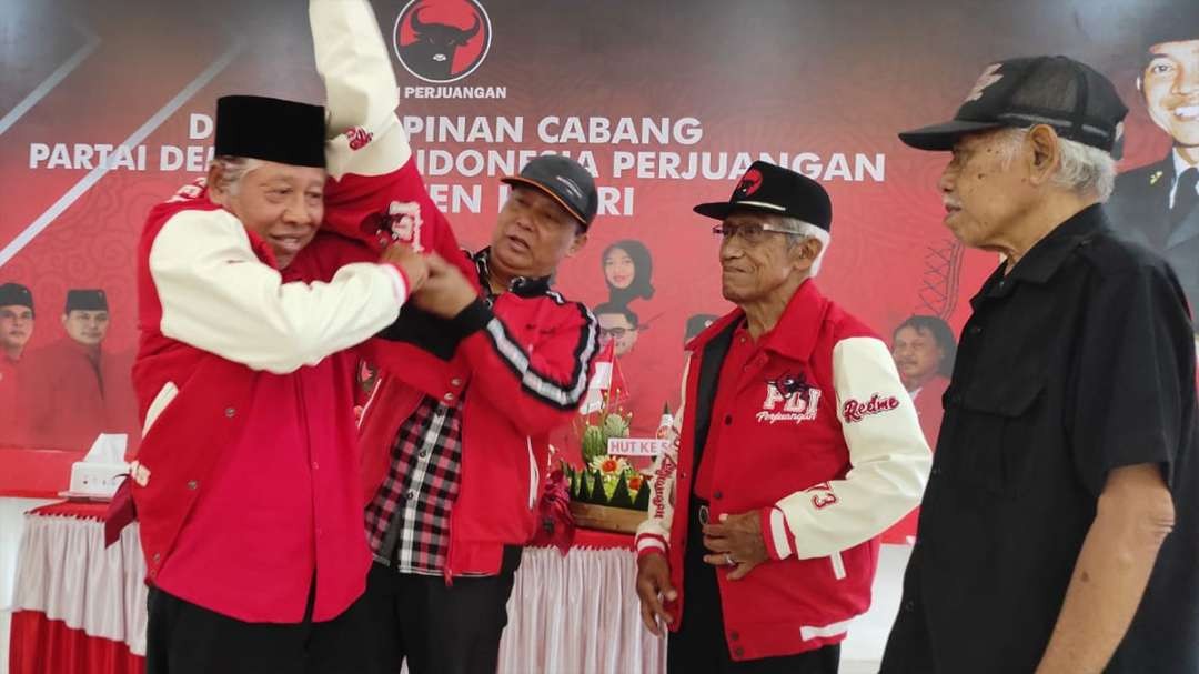 DPC PDI - Perjuangan Kabupaten Kediri berpeluang menempatkan belasan perwakilan di DPRD Kabupaten Kediri, akibat suara yang terus naik. (Foto: Fendi Lesmana/ngopi bareng.id)