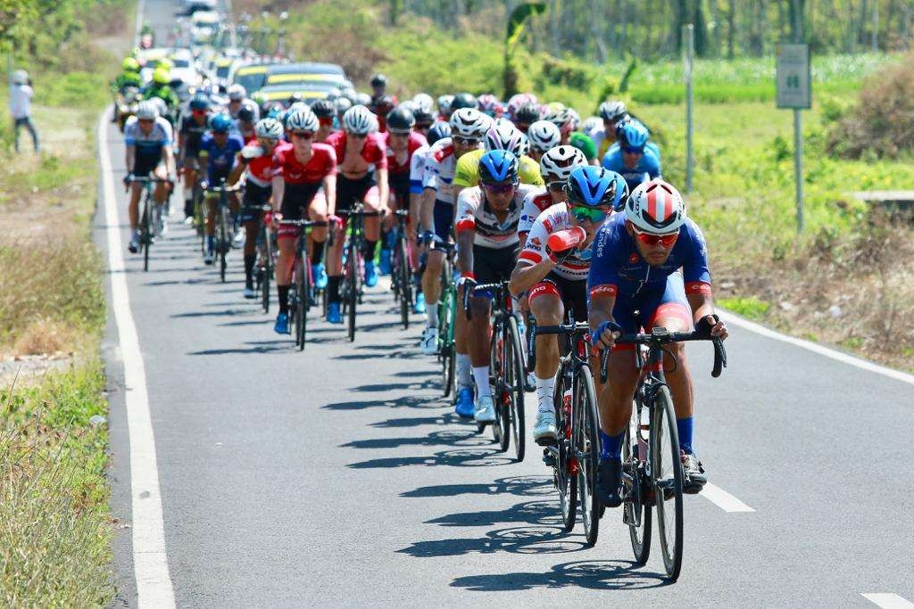 Para pembalap beradu kekuatan dalam ITdBI yang digelar beberapa tahun lalu (foto: Humas Pemkab Banyuwangi)