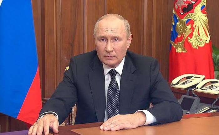 Vladimir Putin menjadi Presiden Rusia kelima kalinya, setelah menang telak di Pemilihan Presiden yang digelar selama tiga hari, Jumat sampai Minggu, 15-17 Maret 2024. (Foto: Istimewa)