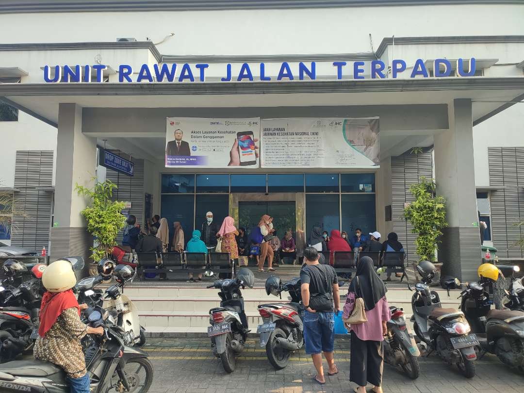 Rawat Jalan RS Gatoel ditutup sementara.(Foto Deni Lukmantara/Ngopibareng.id)