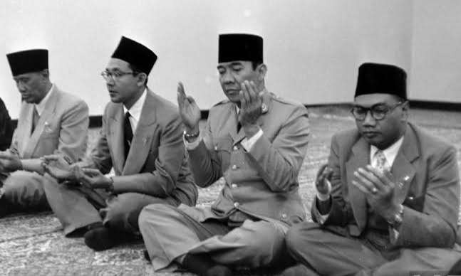 Bung Karno dan Cak Roeslan Abdulgani. (Foto:sejarah Indonesia)