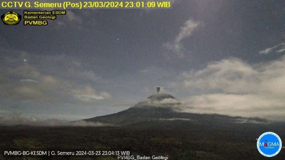 Gunung Semeru alama erupsi pada Sabtu 23 malam hingga Minggu 24 pagi Maret 2024. (Foto: magma.esdm)