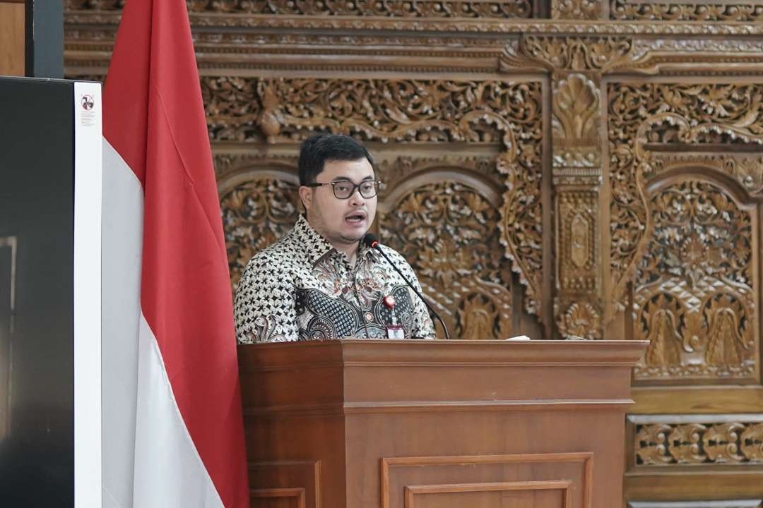 Bupati Kediri Hanindhito Himawan Pramana menyampaikan Laporan Keterangan Pertanggungjawaban (LKPJ) tahun anggaran 2023. (Foto: Istimewa)