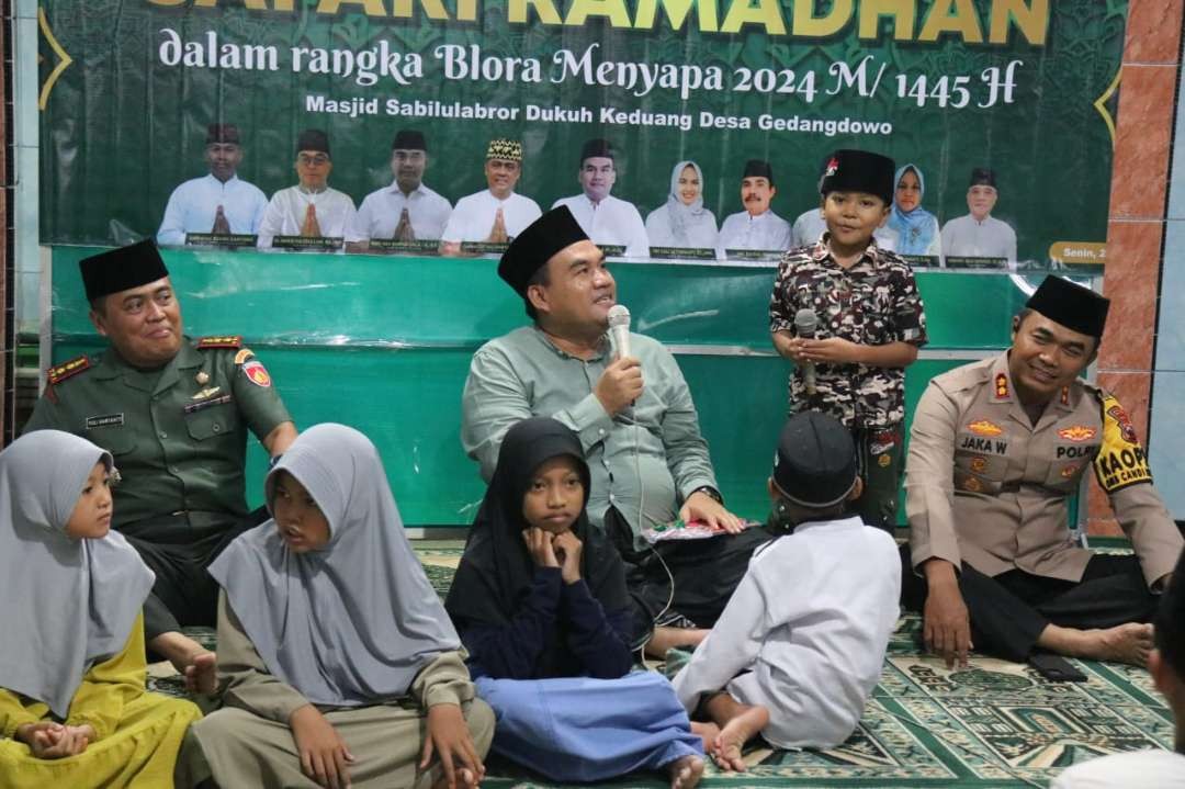 Bupati Blora Arief Rohman saat melaksanakan Safari Ramadhan di Wilayah Kecamatan Jepon. (Foto: Humas Pemkab Blora)