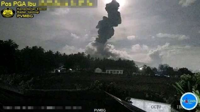 Gunung Ibu di Halmahera erupsi, Sabtu 30 Maret 2024. (Foto: PVMBG)