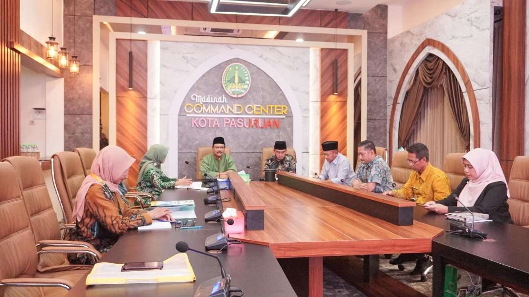 Walikota Pasuruan Saifullah Yusuf (Gus Ipul) membuka secara langsung Rapat Umum Pemegang Saham (RUPS) PT. BPR Kota Pasuruan Jumat, 22 Maret 2024. (Foto: Pemkot Pasuruan)