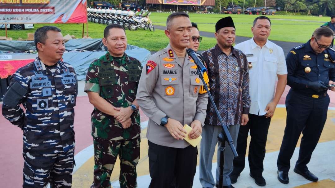 Kapolda Jatim, Irjen Pol Imam Sugianto usai memimpin apel pasukan di Mapolda Jatim, Surabaya, Rabu 3 April 2024. (Foto: Fariz Yarbo/Ngopibareng.id)