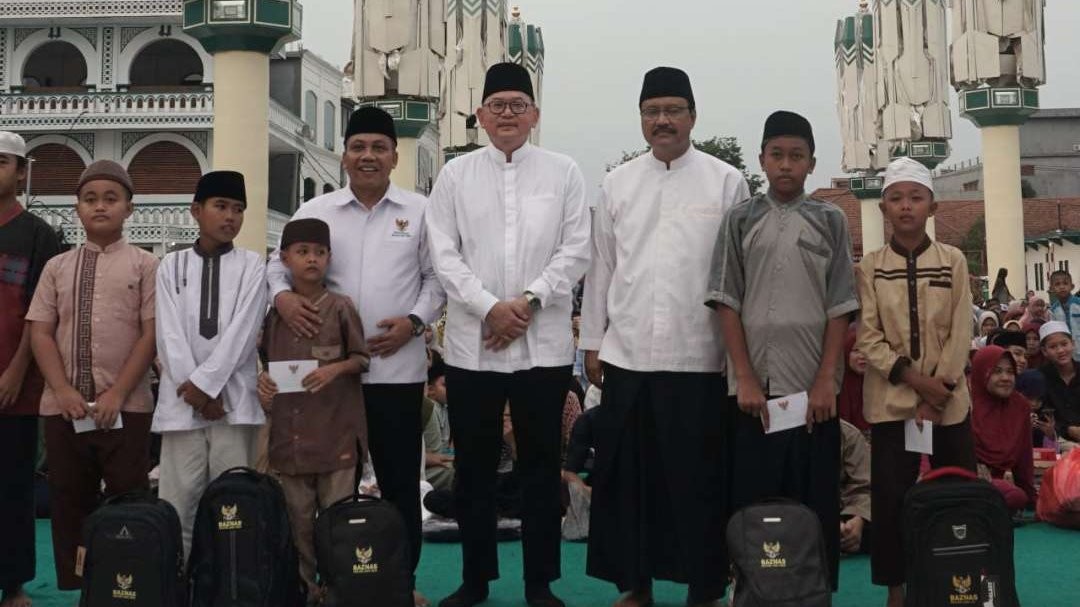 Walikota Pasuruan Saifullah Yusuf (Gus Ipul) saat menyambut kunjungan Plt. Sekda Provinsi Jawa Timur dalam rangka Safari Ramadhan di Payung Madinah Kota Pasuruan, Sabtu 6 April 2024. (Foto: Pemkot Pasuruan)