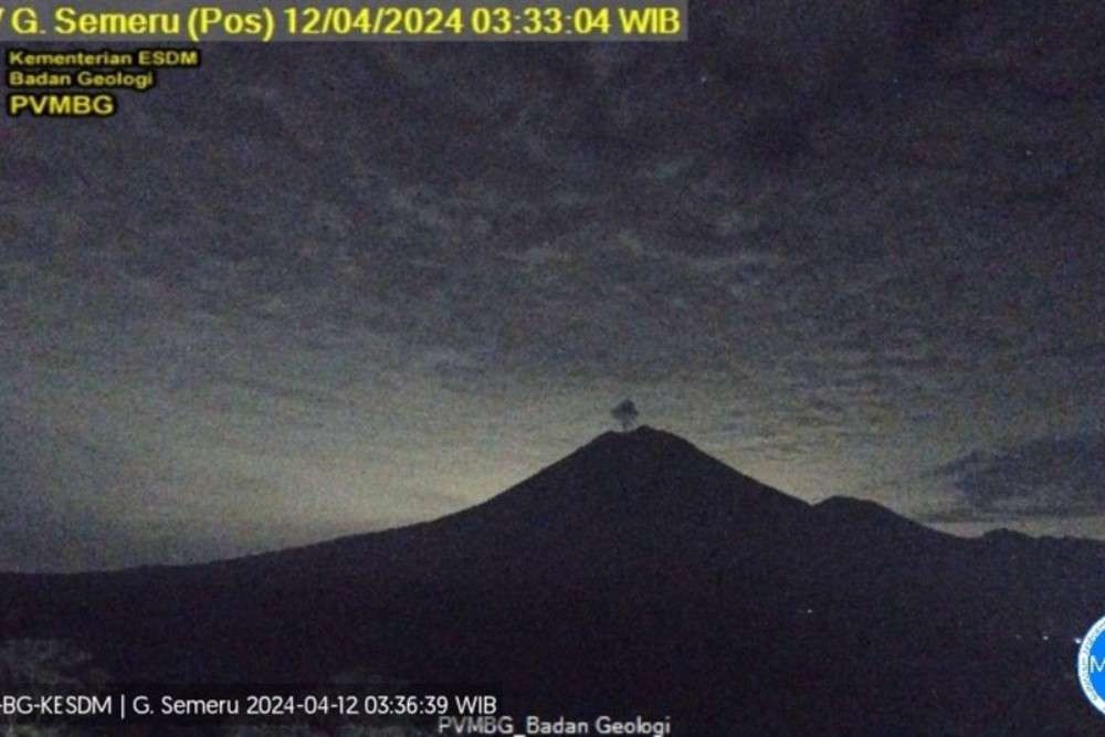 Gunung Semeru erupsi kembali, Jumat 12 April 2024. (Foto: X PVMBG)
