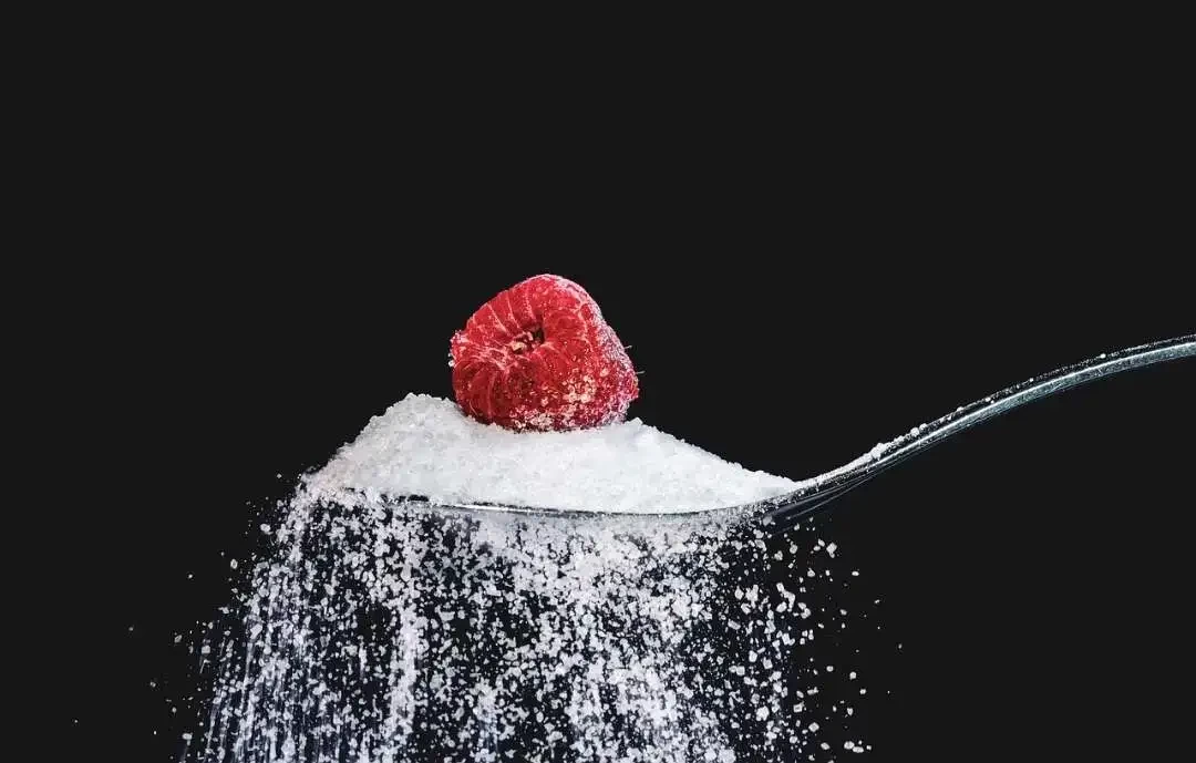 Ilustrasi asupan gula dalam kue kering dan minuman manis yang tidak boleh berlebihan. (Foto: Pixabay)