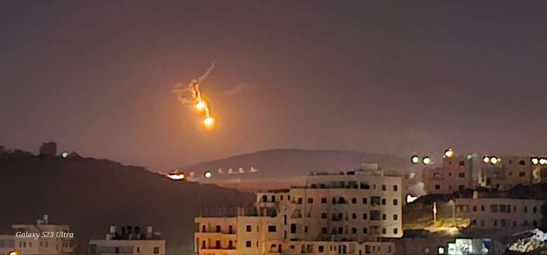 Serangan rudal dan drone Iran ke Israel. (Foto: X)