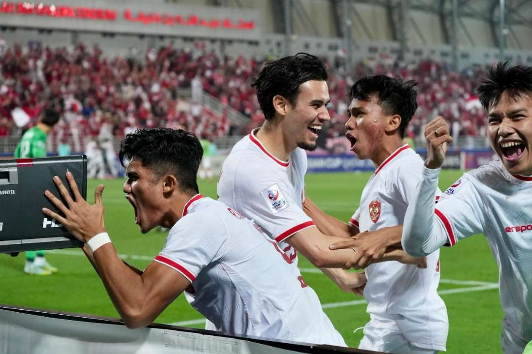 Para pemain Timnas Indonesia U-23 merayakan kemenangan adu penalti atas Korsel U-23 dalam laga perempat final Piala Asia U-23 2024, Jumat 26 April 2024. (Foto: PSSI)