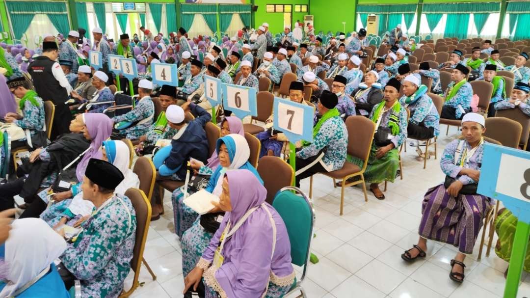 Ilustrasi calon jemaah haji di Asrama Haji Sukolilo Surabaya. (Foto: Fariz Yarbo/Ngopibareng.id)