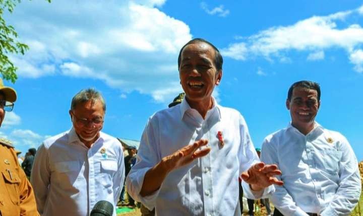 Presiden Jokowi meluncurkan program pendidikan dokter spesialis berbasis rumah sakit pendidikan sebagai penyelenggara utama (PADA RSPPU) atau hospital based. (Foto: BPMI Setpres)
